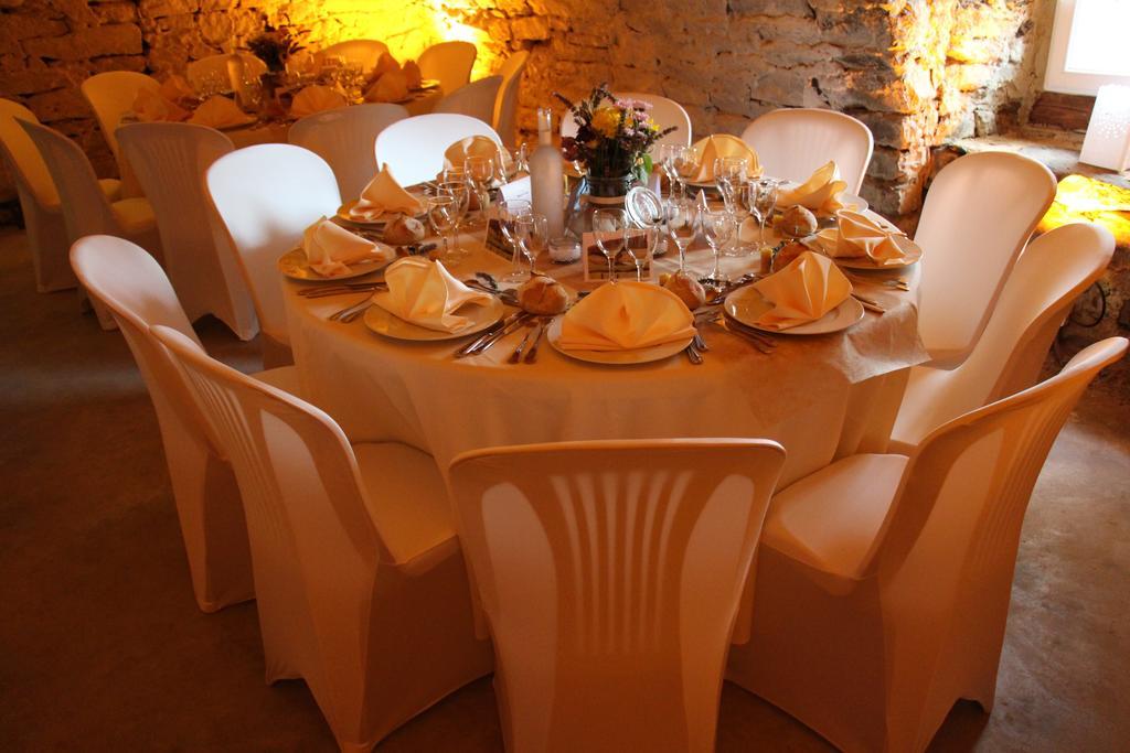 Bed and Breakfast Domaine D'Alcapies Saint-Jean-d'Alcapies Экстерьер фото