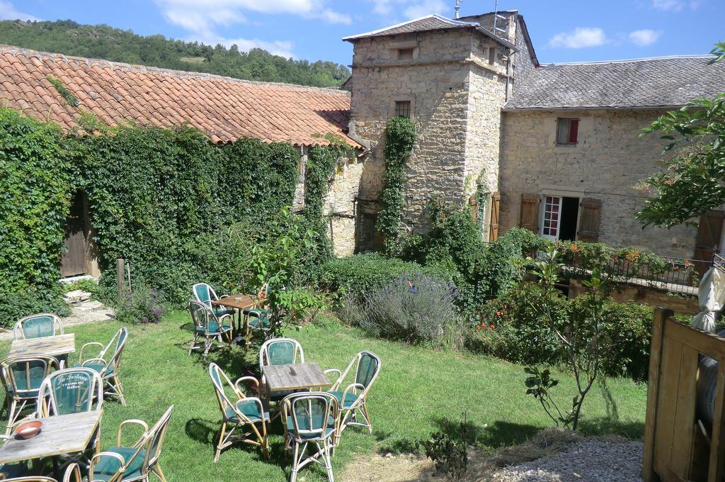 Bed and Breakfast Domaine D'Alcapies Saint-Jean-d'Alcapies Экстерьер фото