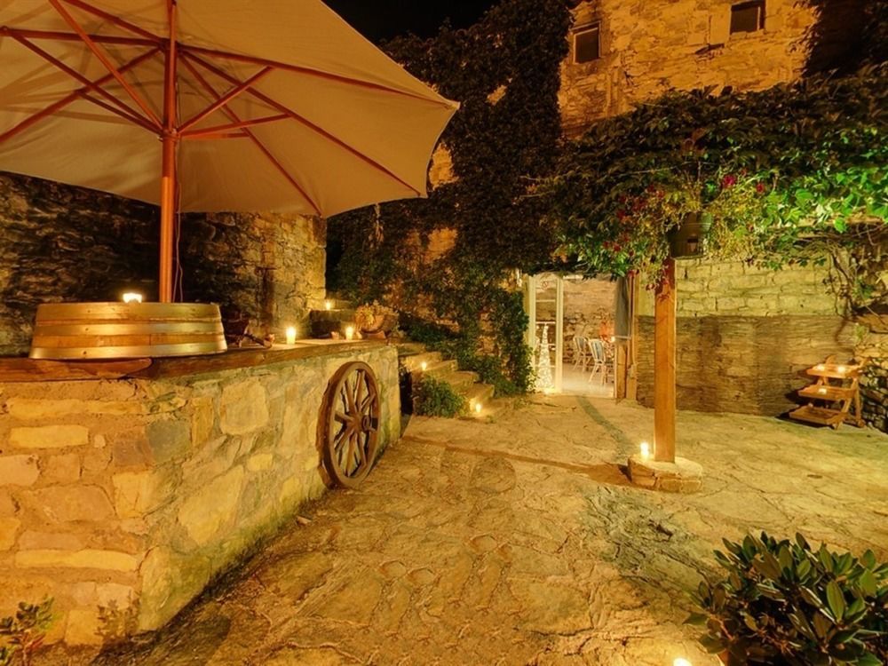Bed and Breakfast Domaine D'Alcapies Saint-Jean-d'Alcapies Экстерьер фото