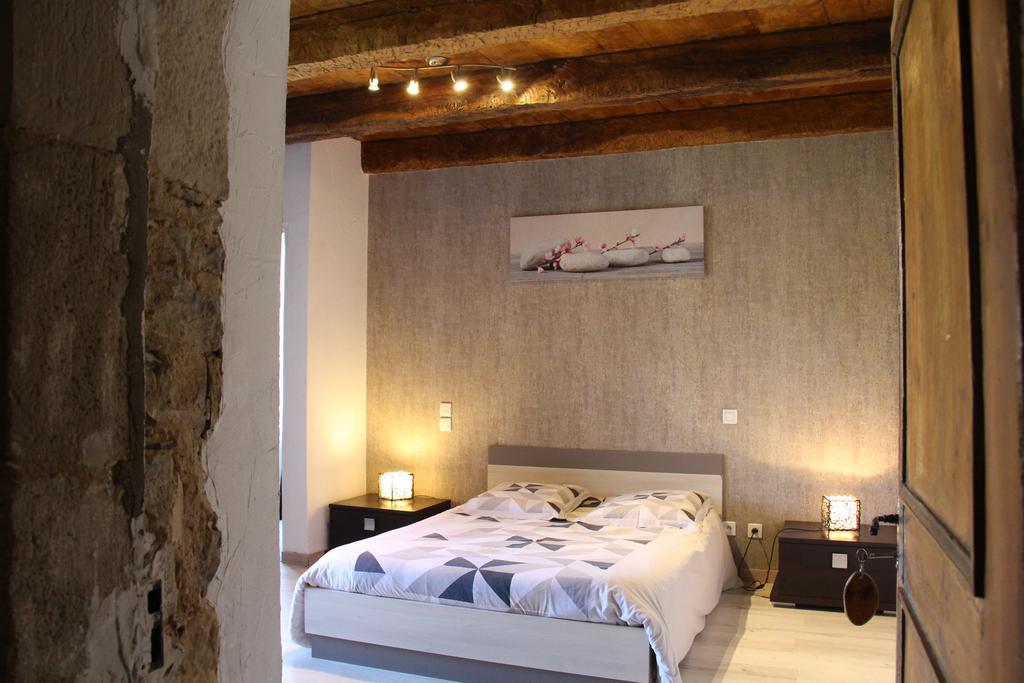 Bed and Breakfast Domaine D'Alcapies Saint-Jean-d'Alcapies Экстерьер фото